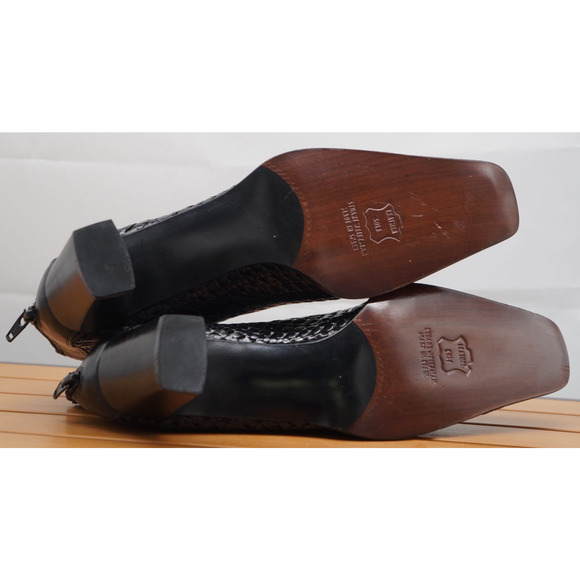 STUART WEITZMAN Women Black Woven Leather Ankle Boots Size US 7.5 B - Picture 9 of 9